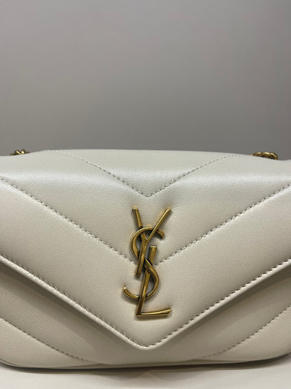 SAINT LAURENT LOULOU BAG IN WHITE WITH GOLD TONE HARDWARE